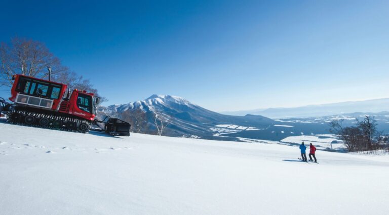 Snowcat ski