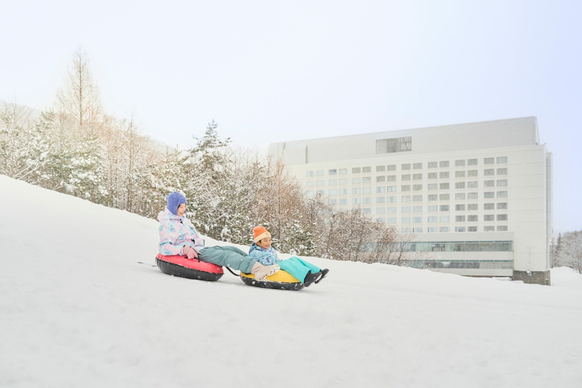 Family Sledding at Shizukuishi Ski Resort